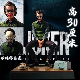 โมเดลฟิกเกอร์ JOKER Heath Ledge Marvel DC Suicide Squad JOKER Sitting Posture Beautiful Man สําหรับตกแต่งโต๊ะทํางาน