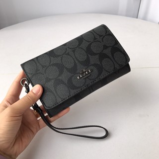 FLAP PHONE WALLET 30205 กระเป๋าคลัทช์ แท้ COAC H กระเป๋าสตางค์พับ กระเป๋าสตางค์ผู้หญิง