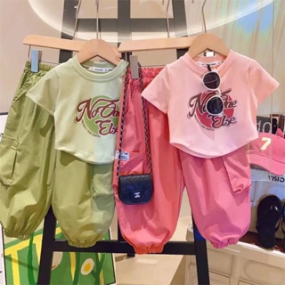 Girls summer suit 2023 new womens summer style short-sleeved overalls two sets of childrens summer T-shirts