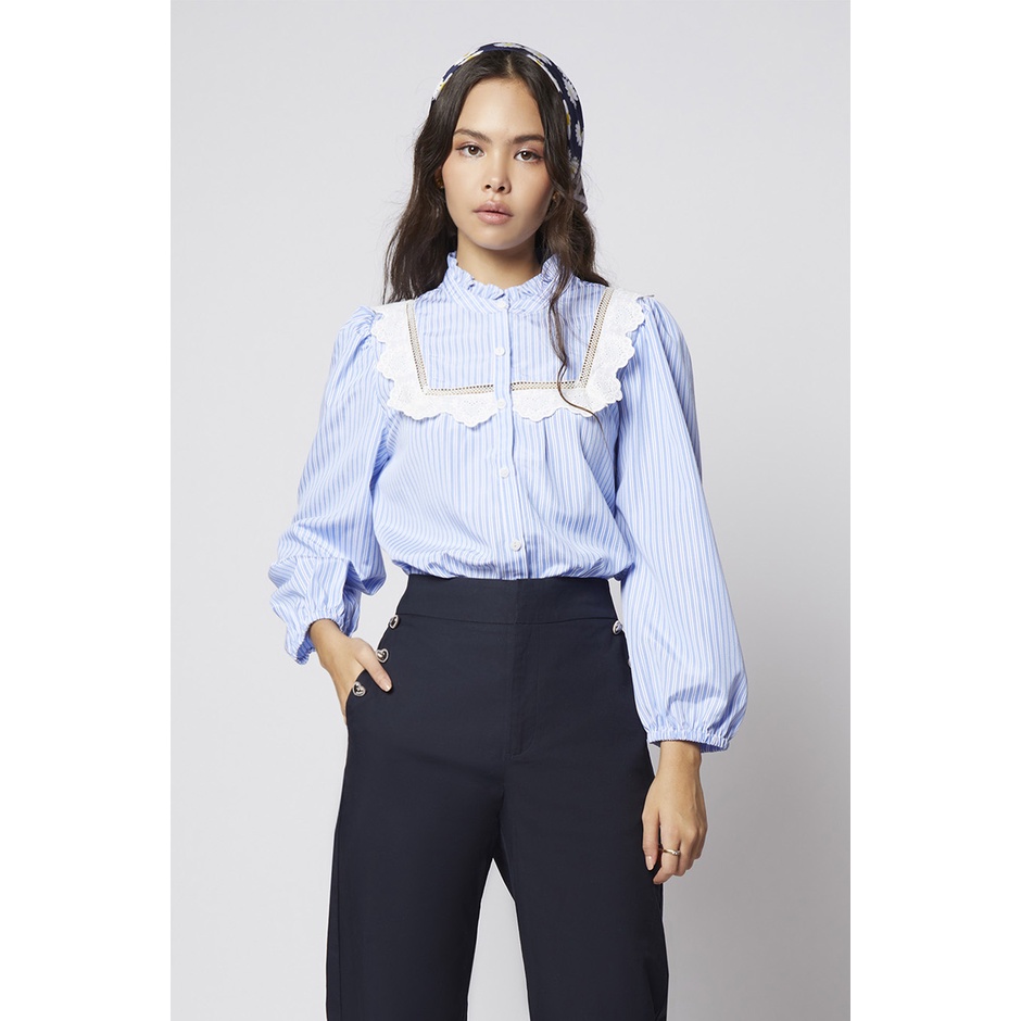 ep-เสื้อเชิ้ตลายทางแต่งผ้าลูกไม้-ผู้หญิง-สีฟ้า-stripe-shirt-with-lace-detail-04775