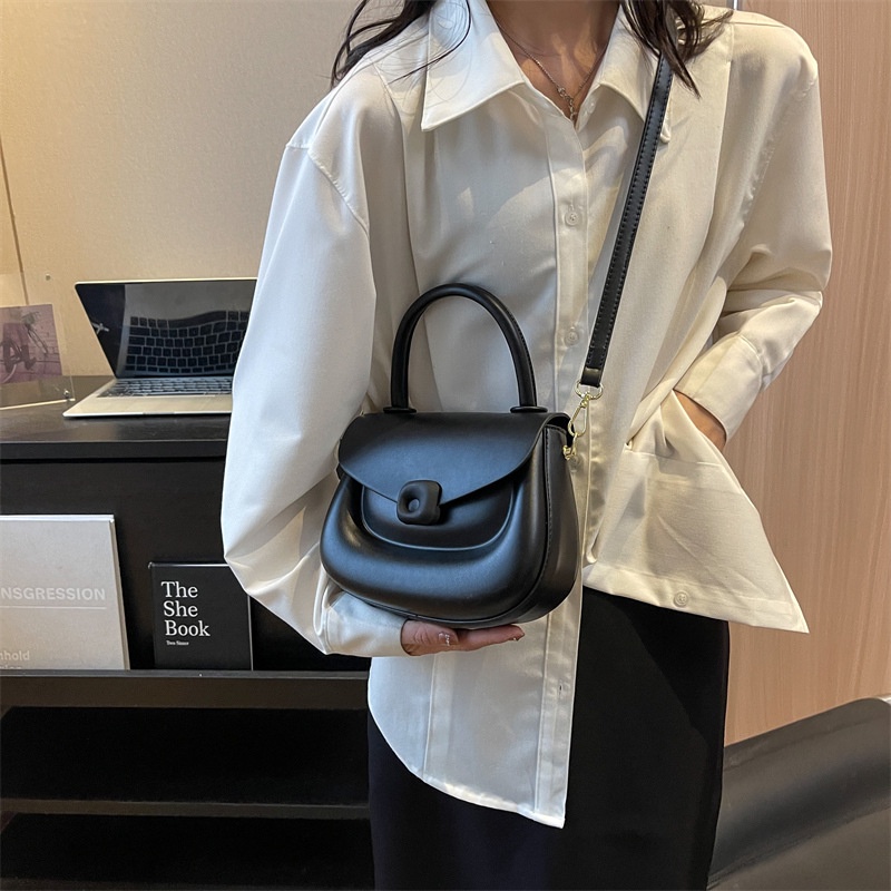 lyn-กระเป๋าอานมินิมอลสไตล์ฝรั่งเศส-haute-couture-กระเป๋าสะพายเทรนด์แฟชั่นเฉพาะ