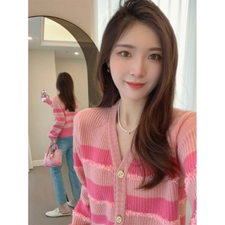 Cardigan ☃️🥨 🍒เสื้อไหมพรมคอวี แต่งแถบสีชมพู แขนยาว สไตล์เกาหลี