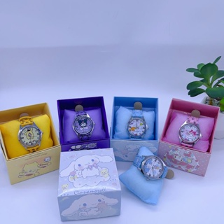 Sanrios นาฬิกาข้อมือควอตซ์แฟชั่น สายหนัง PU ลายการ์ตูน Hello Kitty Kuromi น่ารัก พร้อมกล่อง สําหรับนักเรียน