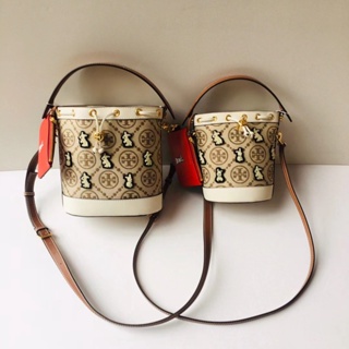 Tory Burch the Rabbit Limited T Monogram กระเป๋าถือ กระเป๋าสะพายไหล่ ทรงบักเก็ต ปักลายกระต่าย ขนาดเล็ก ขนาดใหญ่ สําหรับสตรี