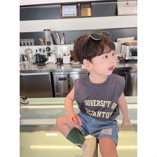 พร้อมส่ง ขายดี เสื้อยืดแขนกุด ผ้าฝ้ายแท้ พิมพ์ลายตัวอักษร เข้ากับทุกการแต่งกาย สไตล์ญี่ปุ่น และเกาหลี แฟชั่นฤดูร้อน สําหรับเด็กผู้ชาย
