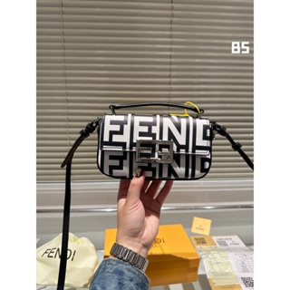 Fendi กระเป๋าสะพายไหล่ เข้ากับทุกการแต่งกาย แฟชั่นวินเทจ สําหรับผู้หญิง (พร้อมกล่อง)