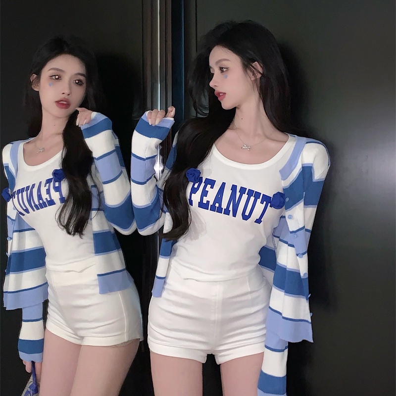 cardigan-เสื้อคาร์ดิแกนถักลายทางสีฟ้าใส่ในห้องแอร์แขนยาวสไตล์เกาหลี