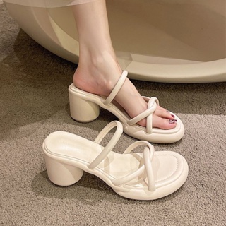 รองเท้าแตะส้นสูงสตรีฤดูร้อนใหม่สไตล์เกาหลีรองเท้าแฟชั่นผู้หญิงส้นหนา