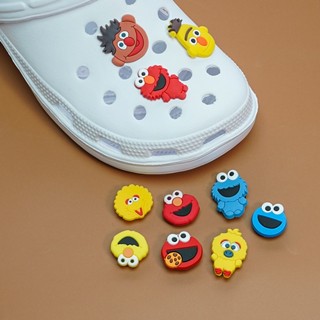 ใหม่ เข็มกลัด ลายการ์ตูนแอนิเมชั่น สีสันสดใส สําหรับตกแต่งรองเท้า Crocs Jibbitz DIY