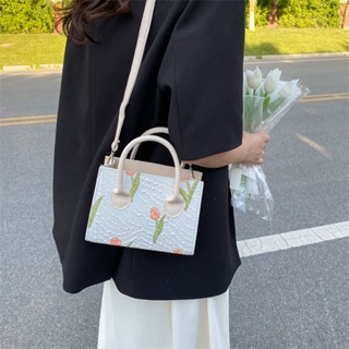Summer Tulip bag Womens 2022 New Fashion commuter Womens bag online Celebrity handbag