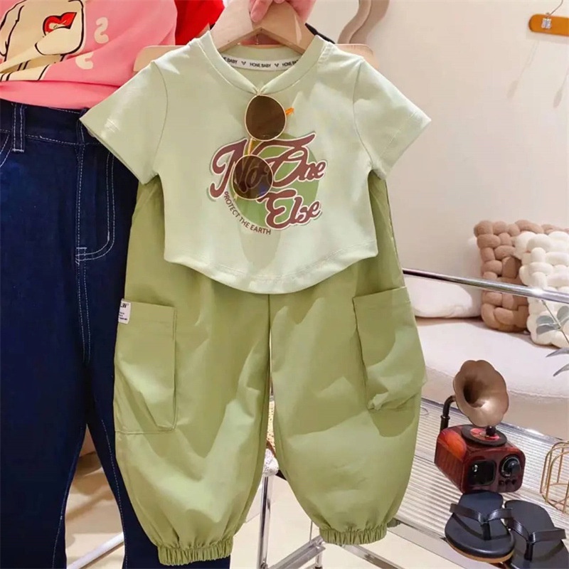 girls-summer-suit-2023-new-womens-summer-style-short-sleeved-overalls-two-sets-of-childrens-summer-t-shirts