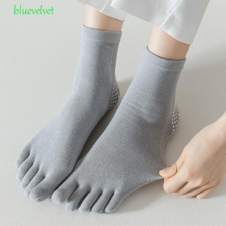 Bluevelvet ถุงเท้ากีฬา ผ้าฝ้าย แบบนิ่ม ระบายอากาศได้ดี สีพื้น สําหรับผู้หญิง