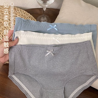 กางเกงชั้นใน ผ้าฝ้าย ระบายอากาศได้ดี ป้องกันแบคทีเรีย สวมใส่สบาย สําหรับนักเรียนผู้หญิง จํานวน 3 ชิ้น