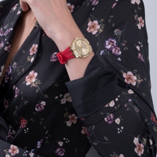 ภาพขนาดย่อของภาพหน้าปกสินค้าGUESS นาฬิกาข้อมือผู้หญิง รุ่น GW0034L6 สีแดง จากร้าน guess_thailand บน Shopee ภาพที่ 3