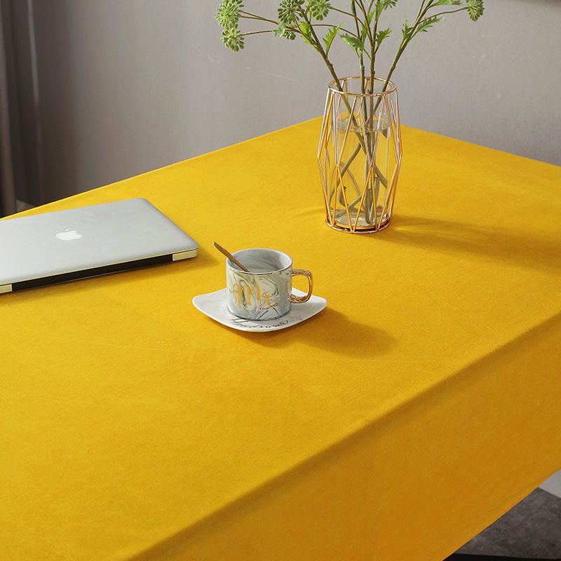 ผ้าปูโต๊ะ-ผ้ากำมะหยี่หนาสีทอง-สีทึบ-ผ้าปูโต๊ะประชุม