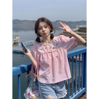 🍒 S-XL เสื้อเชิ้ตแขนสั้นสีชมพู สไตล์เกาหลี น่ารัก สไตล์กระโหลก งานปัก คอเหลี่ยม ลูกไม้ แขนพอง ด้านบนผู้หญิง