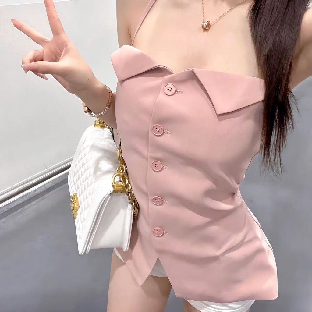 คอลเล็คชั่น-2023-สูทสีดําใหม่-อวดอกสวยรับซัมเมอร์-ในชุดสูทสุดฮ็อต-คลุมหน้าอกด้วยชุดสูทสีดํา-อวดอกสวยรับซัมเมอร์-ในชุดสูทสุดฮ็อต