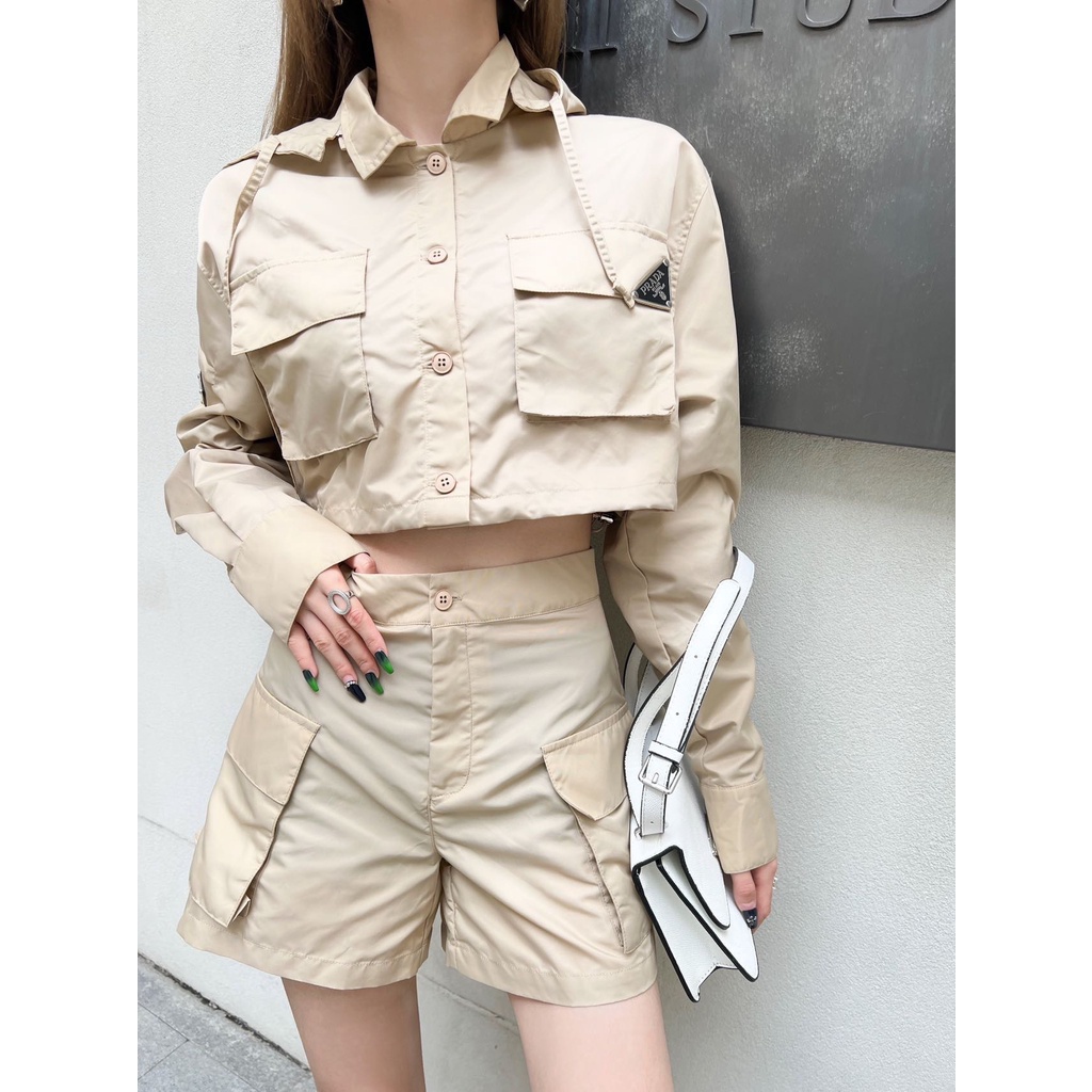 f4ov-pra-a-2023-autumn-and-winter-new-large-pocket-decorative-zipper-hooded-top-letter-triangle-logo-shorts-suit-for-women