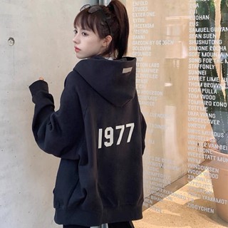 Essentials-1977 เสื้อแจ็กเก็ต คาร์ดิแกน มีฮู้ด ทรงหลวม พิมพ์ลายตัวอักษร FOG สไตล์สตรีท สําหรับผู้หญิง และผู้ชาย