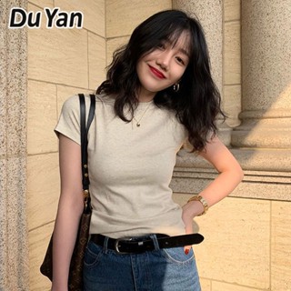 Du Yan เสื้อยืดแขนสั้น คอกลม กระชับสัดส่วน สําหรับผู้หญิง