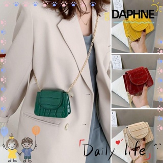 Daphne กระเป๋าสะพายไหล่ หนัง PU ทรงสี่เหลี่ยม ขนาดเล็ก แต่งสายโซ่ สีพื้น แฟชั่นสําหรับสตรี