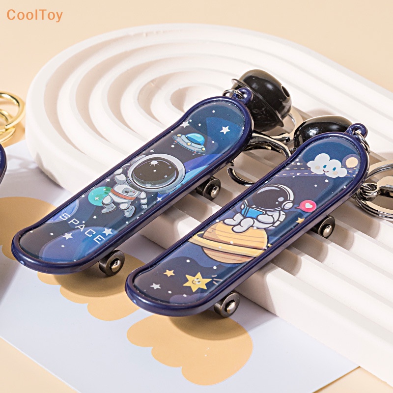 cooltoy-พวงกุญแจ-จี้การ์ตูนนักบินอวกาศ-ดาวเคราะห์-นักบินอวกาศ-สเก็ตบอร์ด-พร้อมกระดิ่ง-น่ารัก-ขนาดเล็ก-สําหรับห้อยกระเป๋าเป้สะพายหลัง