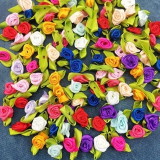 ภาพหน้าปกสินค้า100PCS/Lot  27mm Wide Mini Handmade Rose Flower Satin Ribbon Rosettes Fabric Appliques For Wedding Decoration Craft Sewing Accessories ที่เกี่ยวข้อง