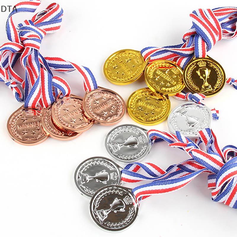 dta-เหรียญรางวัล-พลาสติก-สีทอง-พร็อพสําหรับงานปาร์ตี้-10-ชิ้น