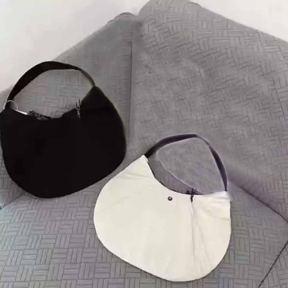 Black Lululemon pleated shoulder bag 10L Shopee Thailand