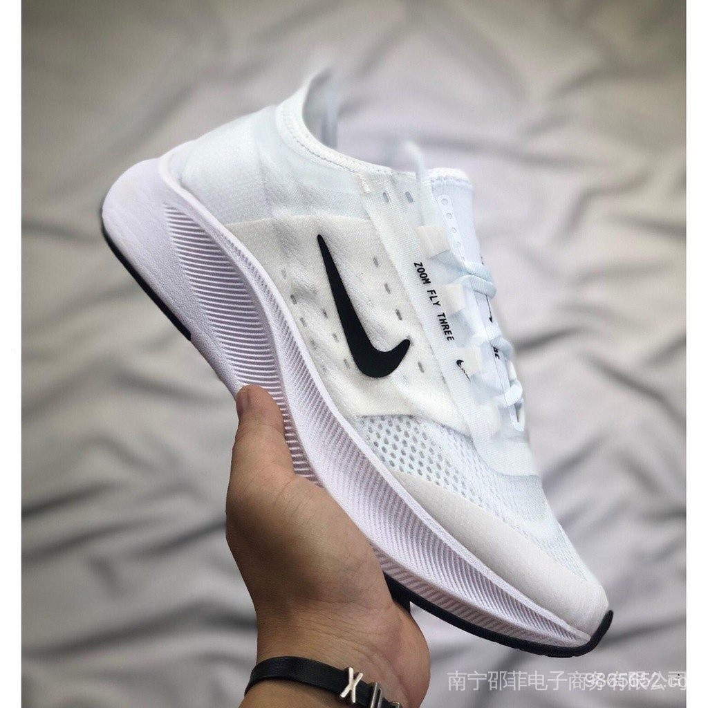 รองเท้า Zoom Fly 3 Rise ราคาจริง สามถุงเท้ามาราธอนที่ได้รับการอัพเกรด ...