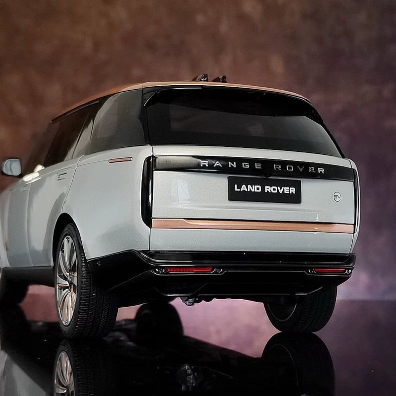 คลังสินค้าพร้อม LCD 1/18 2022 Land Rover Range Rover Range Rover SV ...