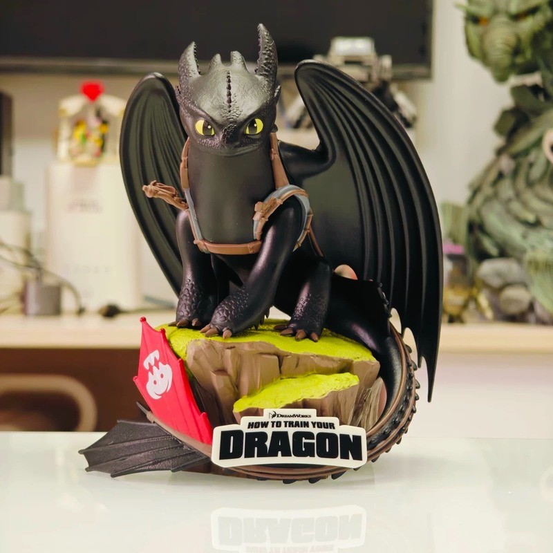 Beast Kingdom วิธีรถไฟมังกรของคุณ Master Night Demon Toothless ขนาดเล็ก ...