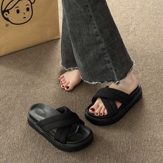 Leosoxs  องเท้าแตะหญิง รองเท้าแตะ ลำลองสำหรับผู้หญิง พื้นรองเท้าหนามาก  สวยงาม Korean Style ทันสมัย Beautiful B90H1NZ 36Z230909