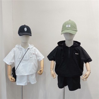 พร้อมส่ง ลดกระหน่ํา ชุดเสื้อแขนสั้น มีฮู้ด ขนาดเล็ก สไตล์เกาหลี ญี่ปุ่น ตะวันตก ใส่สบาย เหมาะกับฤดูร้อน สําหรับเด็กผู้ชาย 2023