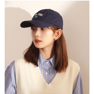 หมวกเบสบอล แบบนิ่ม ปักลายตัวอักษร สไตล์เกาหลี แฟชั่นสําหรับผู้ชาย และผู้หญิง