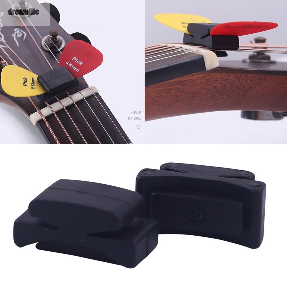 dreamlife-guitar-pick-holder-rubber-case-for-guitar-bass-key-chain-ring-durable