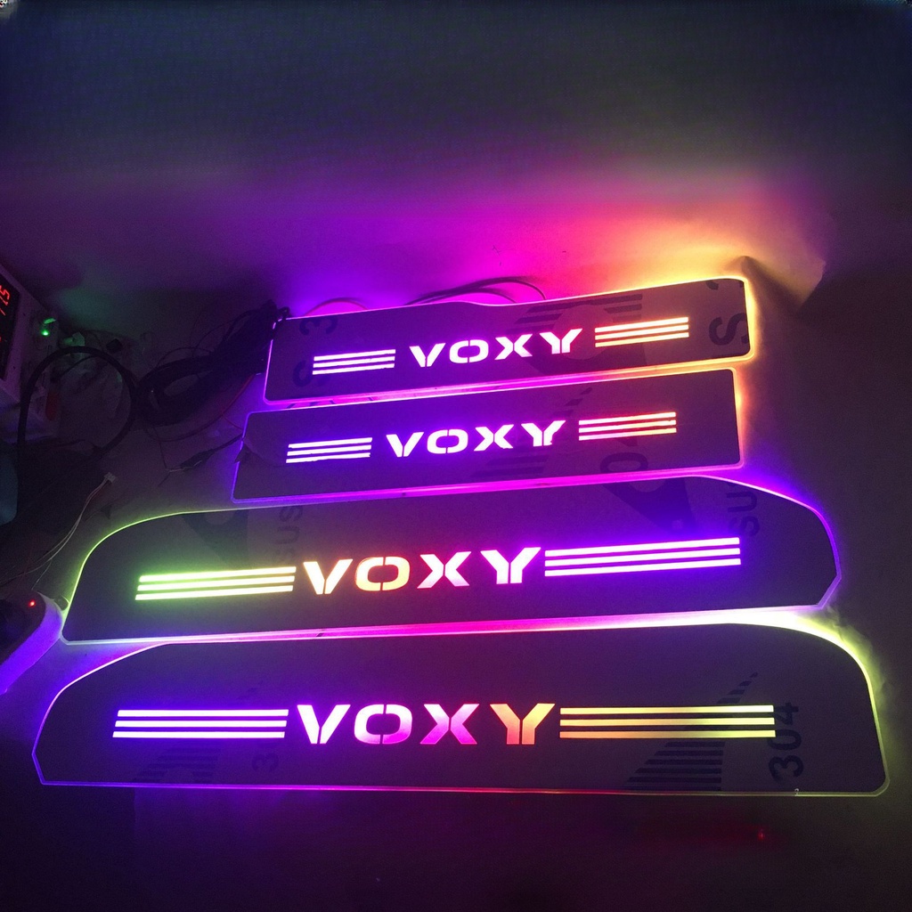 แผ่นกันรอยประตูรถยนต์ led สําหรับ Toyota NOAH VOXY 70 series 80 series ...