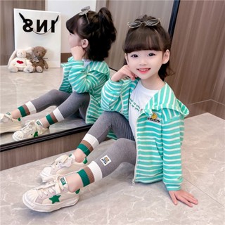 พร้อมส่ง ขายดี เสื้อแจ็กเก็ตคาร์ดิแกน แขนยาว มีฮู้ด ลายทาง แฟชั่นฤดูใบไม้ผลิ และฤดูใบไม้ร่วง สไตล์เกาหลี และญี่ปุ่น สําหรับเด็กผู้หญิง