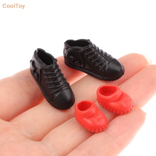 Cooltoy ขายดี รองเท้าผ้าใบพลาสติก ขนาดเล็ก สีดํา สีแดง สําหรับบ้านตุ๊กตา 1:12 2 คู่