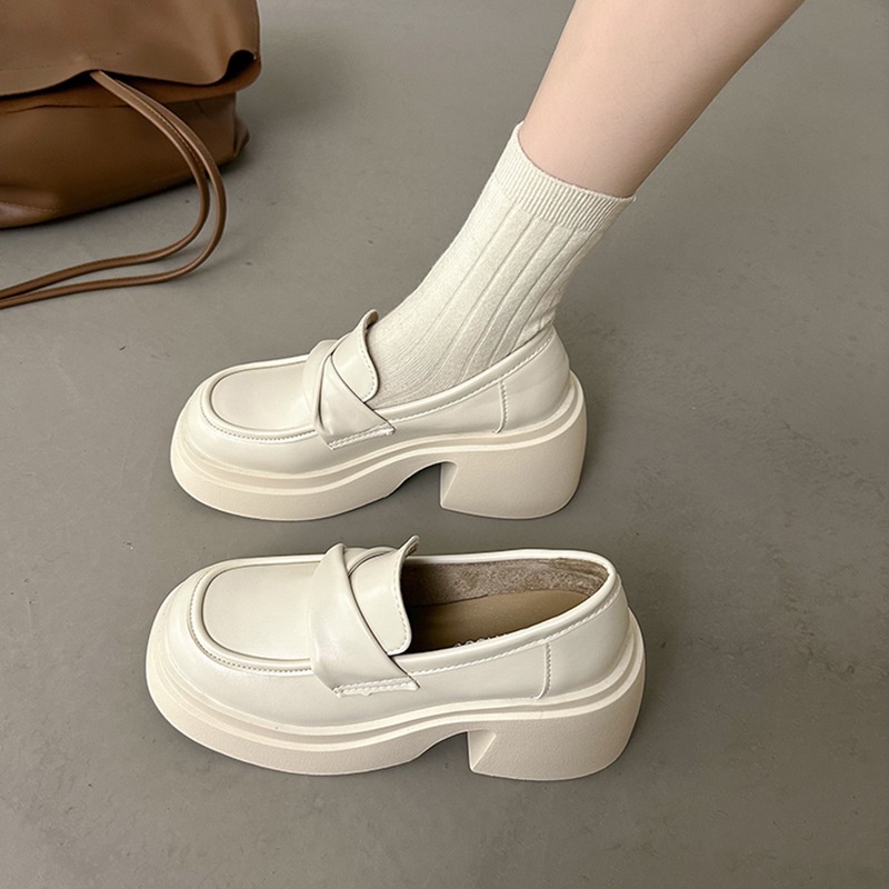 รองเท้าหนังขนาดเล็กส้นหนาของผู้หญิงใหม่สไตล์ฝรั่งเศสย้อนยุคสไตล์อังกฤษสวม