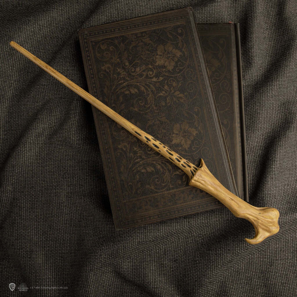 Lord Voldemort Essential Collection Wand Asia Exclusive : Cinereplicas ...