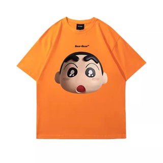 【M-8XL】เสื้อยืดคอกลม แขนสั้น พิมพ์ลายการ์ตูนชินจังน่ารัก คุณภาพสูง แฟชั่นคู่รัก สําหรับผู้ชาย และผู้หญิง