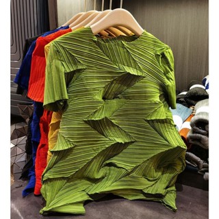 Miyake เสื้อยืดแขนห้าส่วน ทรงหลวม แต่งจับจีบ ประดับเพชร เข้ากับทุกการแต่งกาย แฟชั่นฤดูร้อน สําหรับผู้หญิง 2023