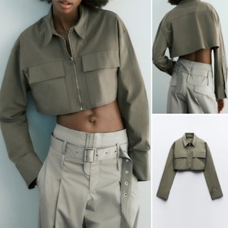 Zara 23 ฤดูร้อน สไตล์ใหม่ เสื้อกันลม ผ้าสั้น เสื้อเชิ้ตคอปก แขนยาว พลิกแพทช์ กระเป๋า หลวม ลําลอง3067032