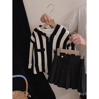 2023 new Korean childrens clothing autumn girls sweater black and white vertical stripes childrens hooded zipper sweater all-match COCH