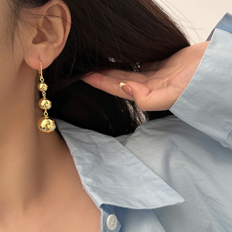 three-round-earbuckles-long-earrings-minority-extravagance-fashion-cold-style-earrings-fashion-temperament-online-celebrity-earrings