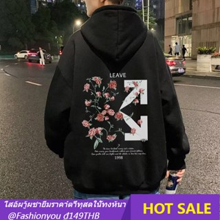 เสื้อโค้ทกันหนาวแขนยาว มีฮู้ด ผ้ากํามะหยี่ แบบหนา พิมพ์ลายดอกไม้ และตัวอักษร ทรงหลวม สไตล์วินเทจ แฟชั่นฤดูใบไม้ร่วง สําหรับผู้ชาย