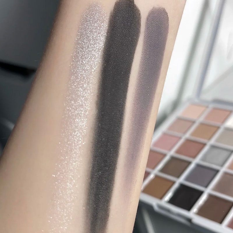 hot-sale-capel-new-cement-gray-eyeshadow-plate-european-and-american-smoke-makeup-not-swollen-plate-25-color-pearlescent-matte-large-ground-color-8cc
