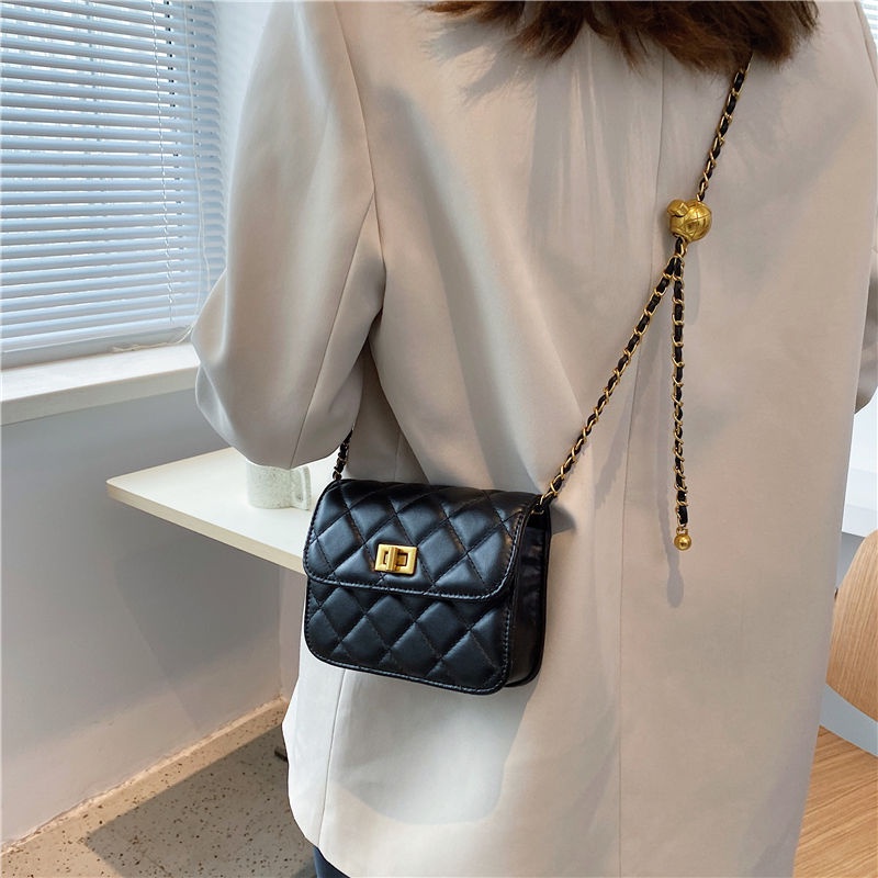 bag-women-2023-new-fashion-high-grade-texture-niche-fashion-small-fragrance-diamond-chain-oblique-arm-small-square-bag-2023