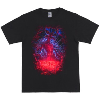 [S-5XL]ผ้าฝ้าย 100% เสื้อยืด ผ้าฝ้าย พิมพ์ลายภาพยนตร์ Kaos STRANGER THINGS สําหรับผู้ชาย